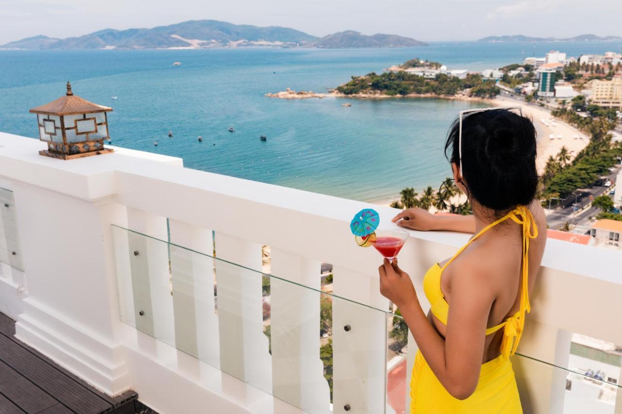 Aston Nha Trang City Hotel Extérieur photo