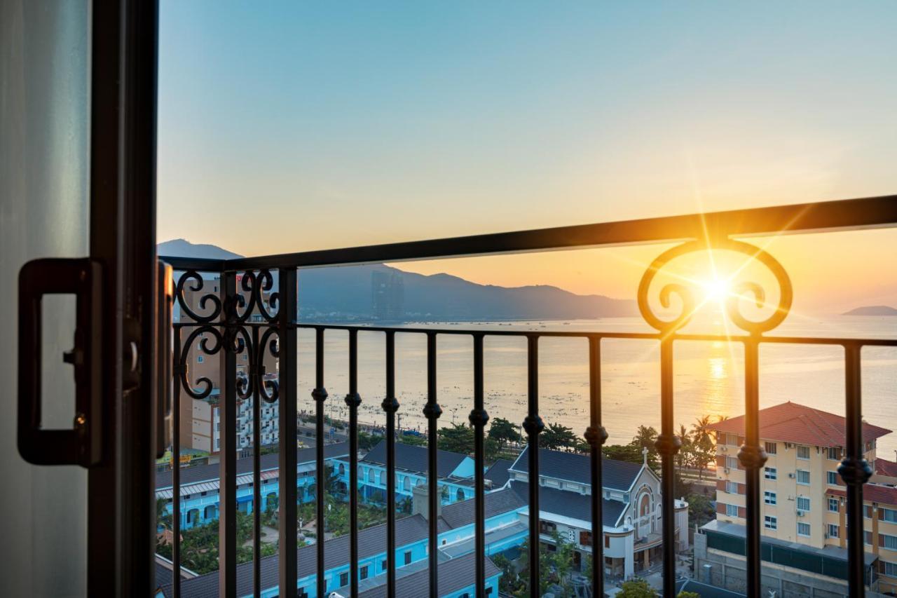 Aston Nha Trang City Hotel Extérieur photo